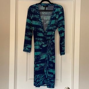 BCBG Blue & Green long sleeve wrap dress Size Large